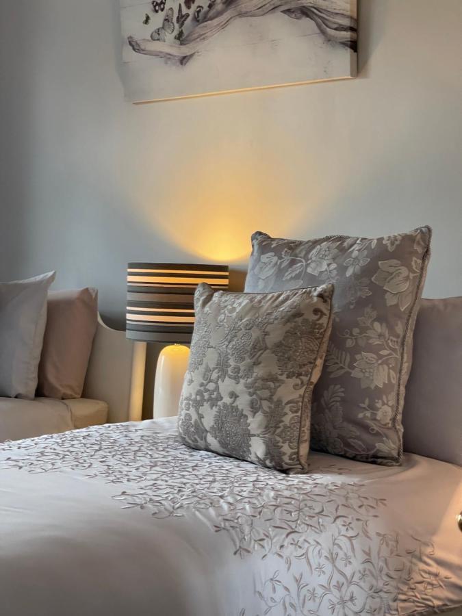 Greenfields Country House Latton エクステリア 写真