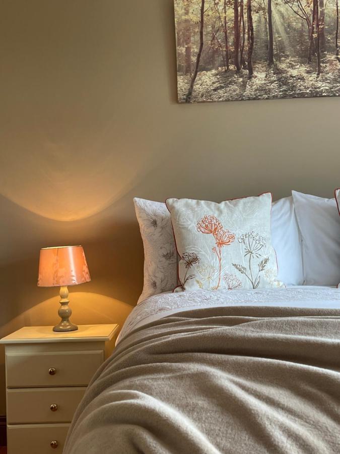 Greenfields Country House Latton エクステリア 写真