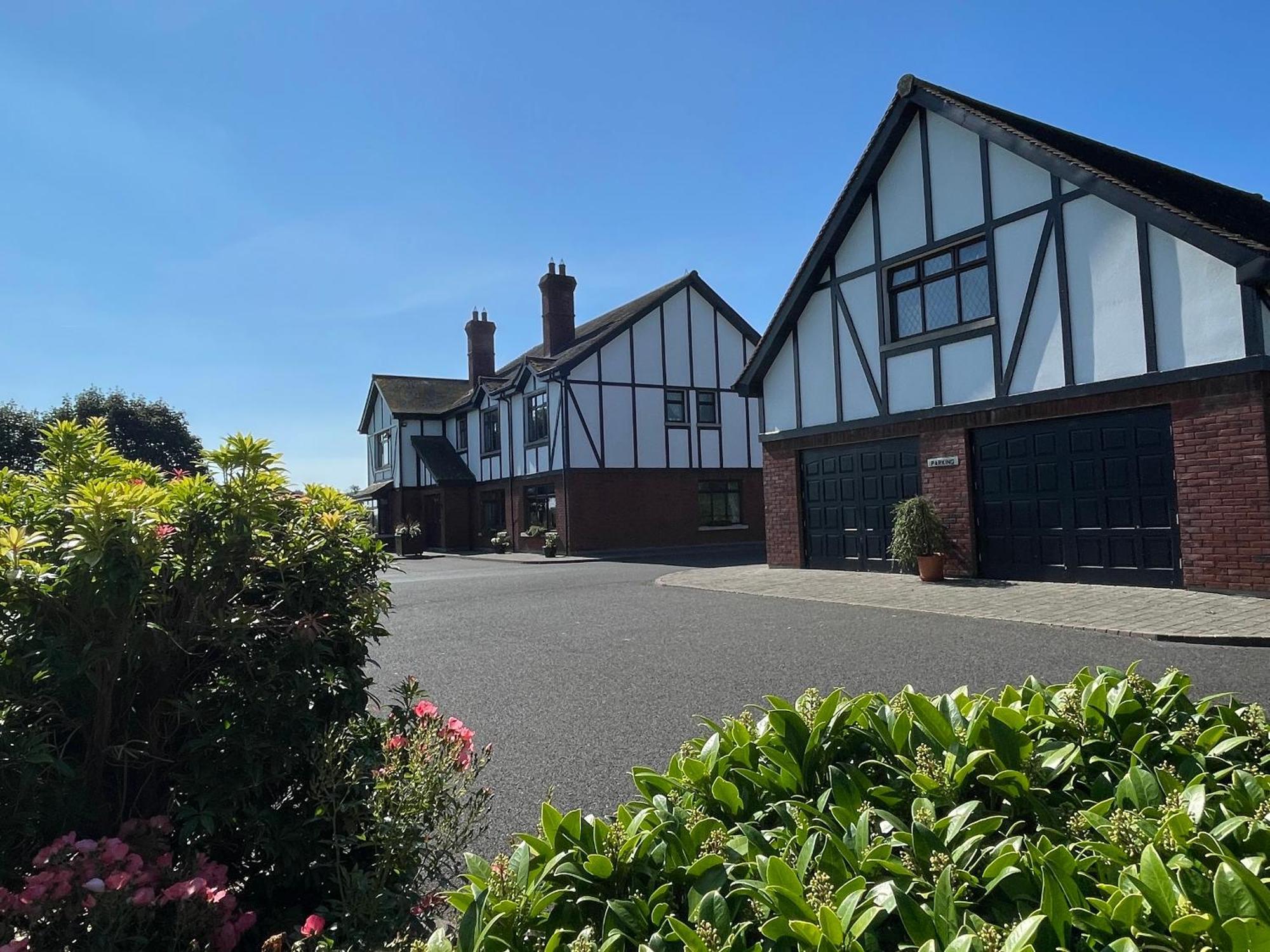 Greenfields Country House Latton エクステリア 写真